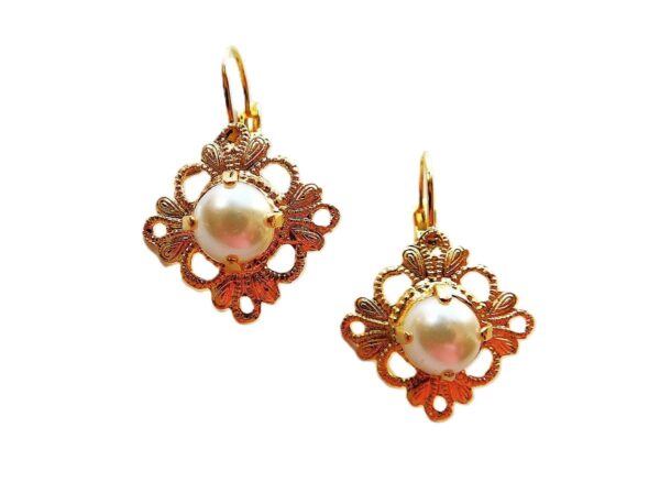 Anastasia Perle Earrings